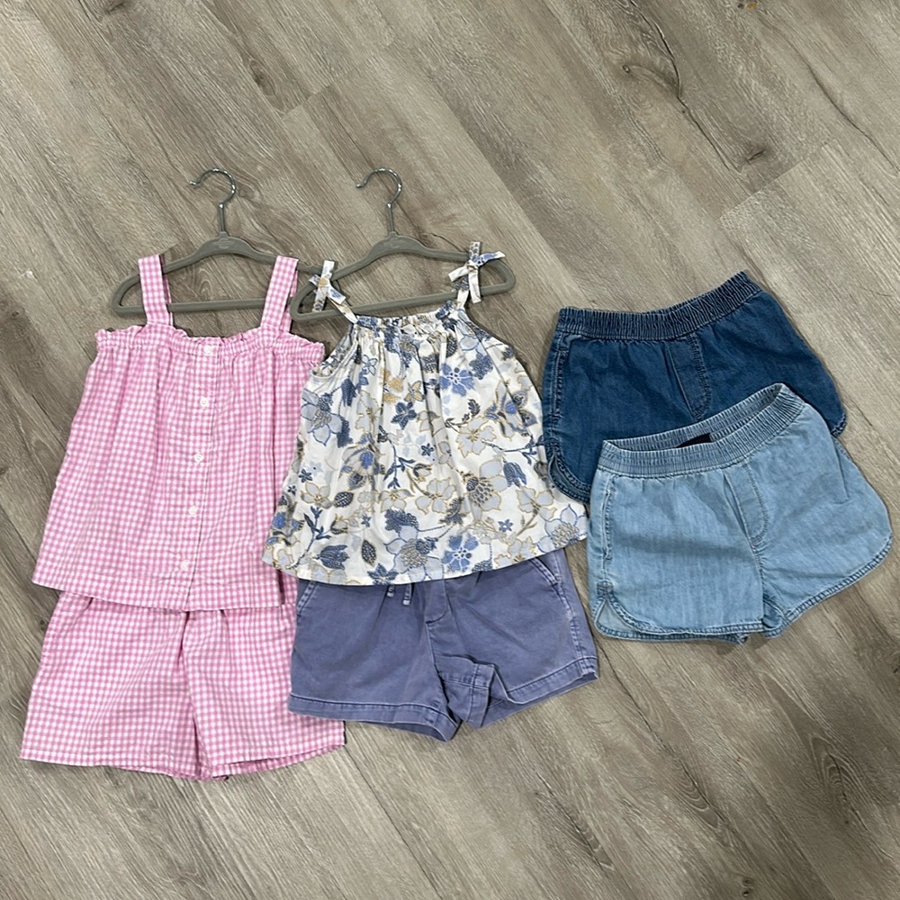 Gap 2 piece sets and chambray shorts. Size 5.